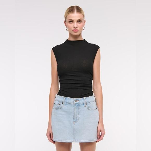 Abercrombie & Fitch Dresses & Skirts - Abercrombie Light Blue Denim High Rise Mini Skirt Size 31